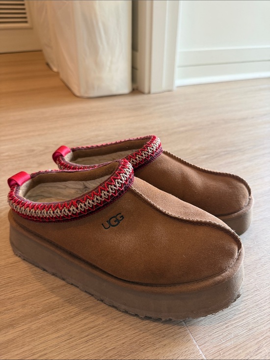 UGG Shoes - UGG Women’s Tasman Chestnut Suede Slip-On Clog with Red Trim